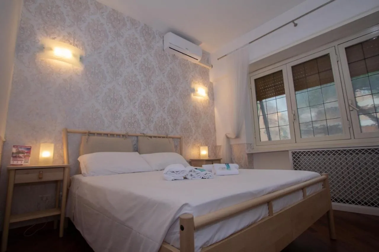בית הארחה רומא Aurelio Deluxe Rooms