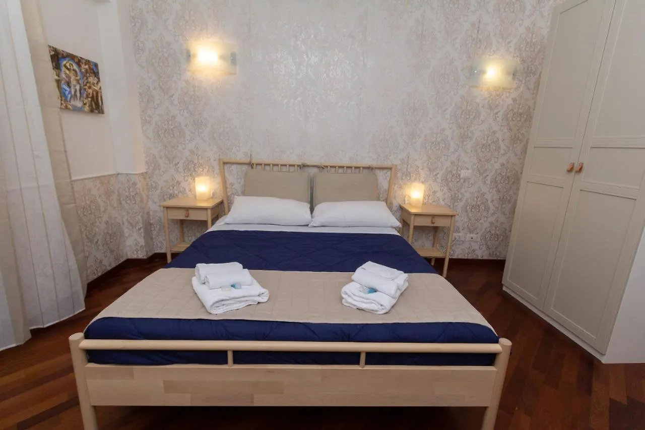 בית הארחה רומא Aurelio Deluxe Rooms איטליה