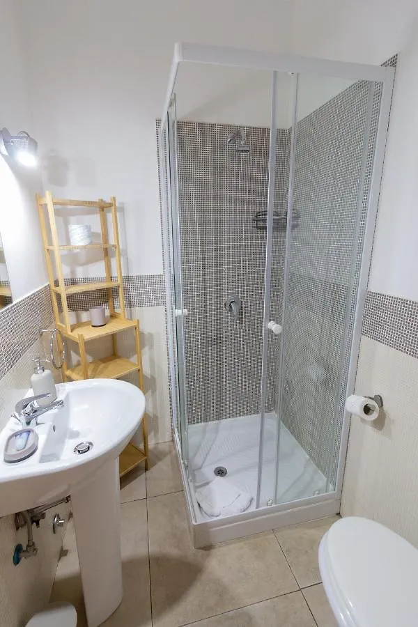 בית הארחה רומא Aurelio Deluxe Rooms איטליה