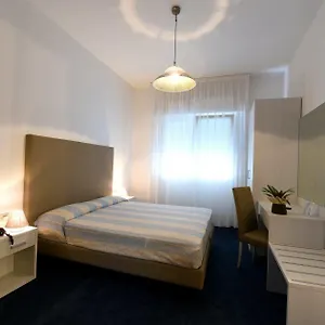 hotel-savoia.hotelslidodijesolo.com/